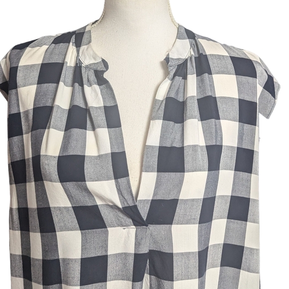 Loft Sleeveless Top - Picture 2 of 5